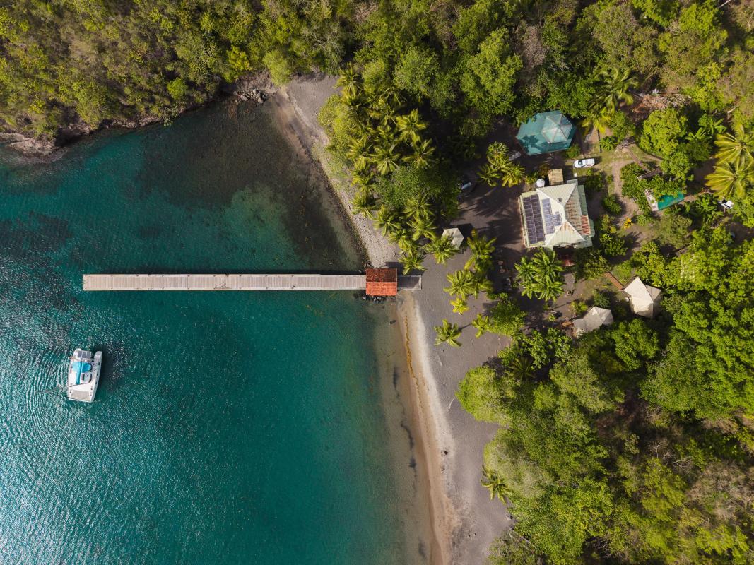3-anses-d-arlet-anse-noire-proche-plage-drone ok 1